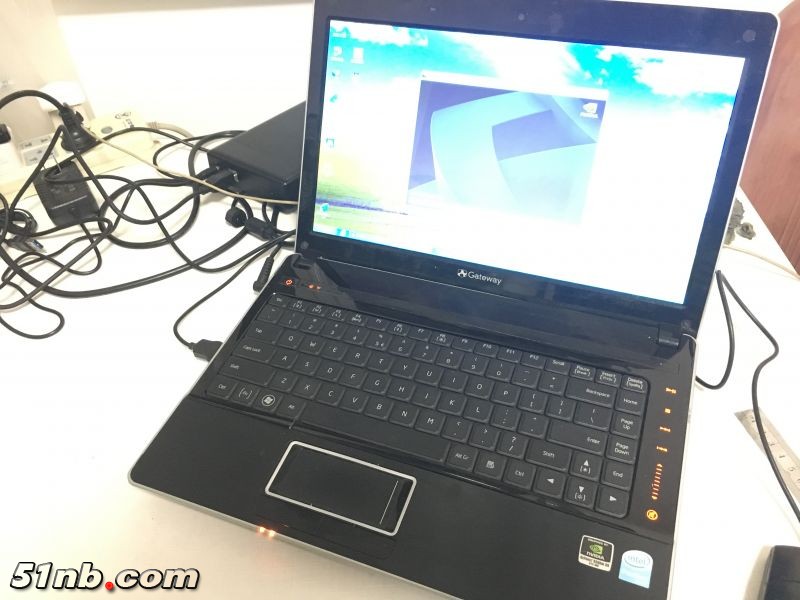 Gateway Tc7307c06.jpg