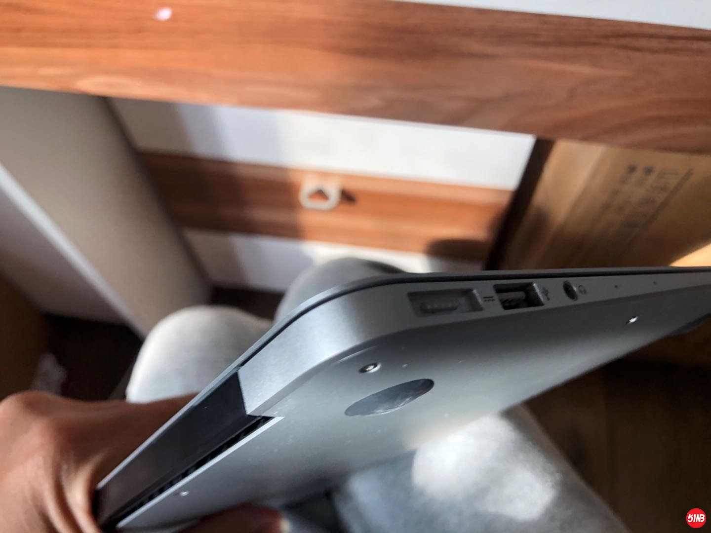 macbookair5.jpg
