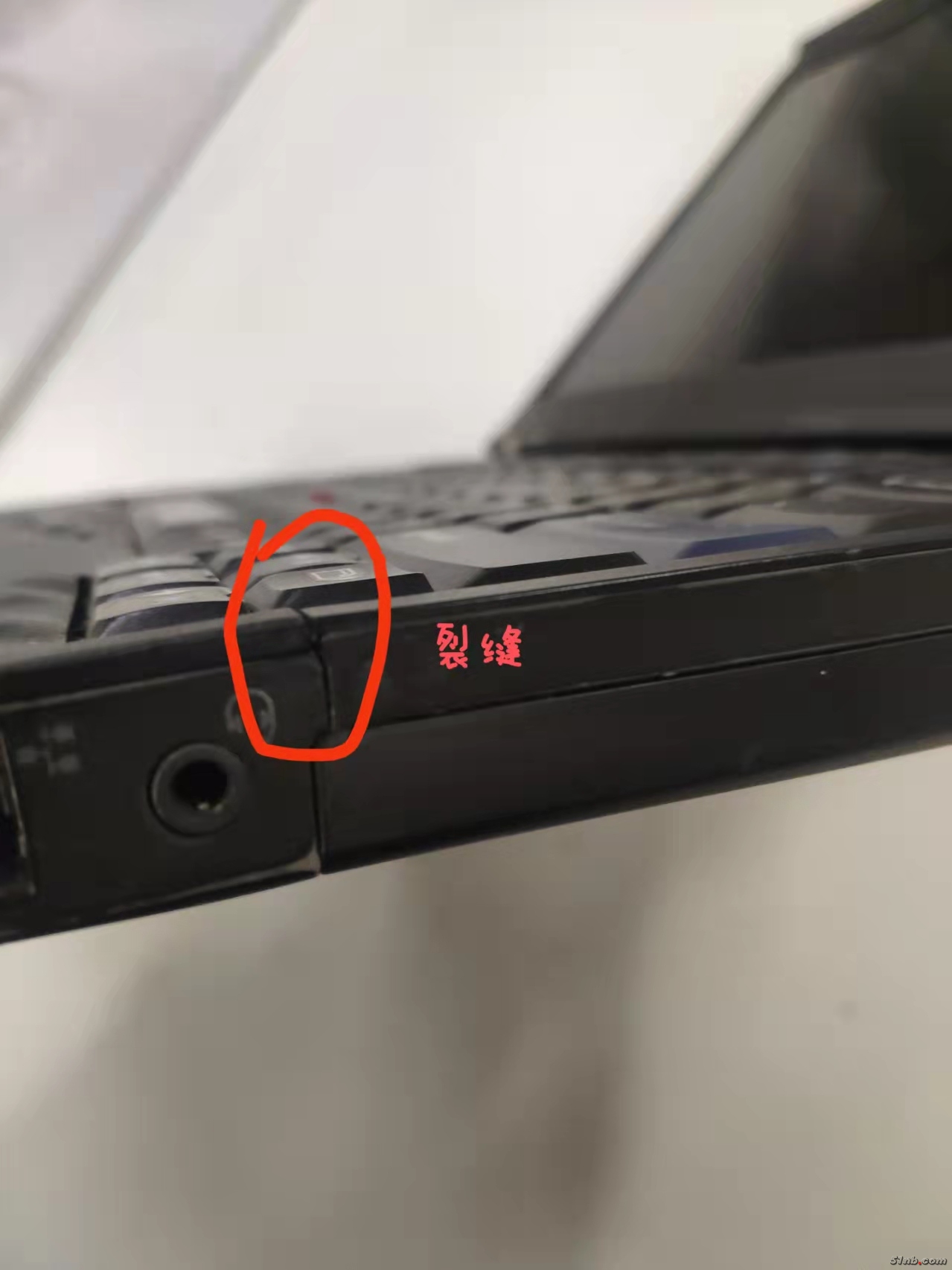 side crack.jpg